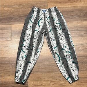 Vintage International Baggyz Pants 80's Parachute Hammer Pants White/Gray Medium